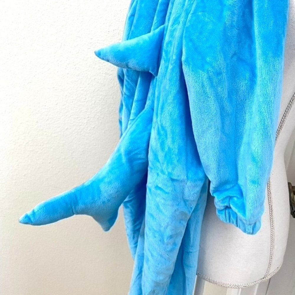 Hyde & EEK! Boutique™ Toddler Plush Shark Halloween Costume Jumpsuit Sz 2-3T - Picture 7 of 7